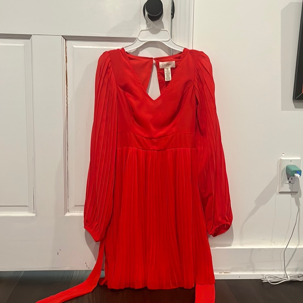 brand: Jessica Simpson, red flowey dress